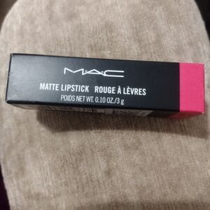 New Mac Matte #601 Candy Yum Yum Lipstick